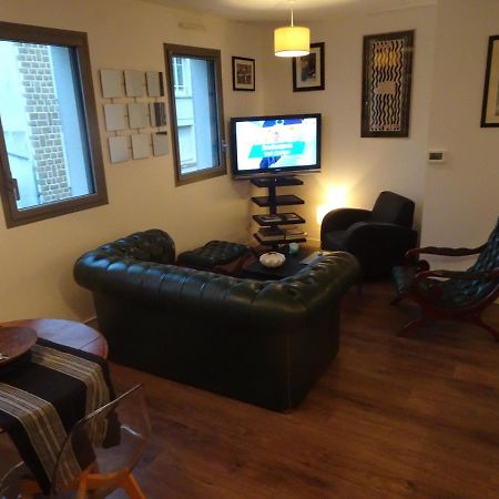 Appartement Calme En Plein Centre Ville グランビル エクステリア 写真