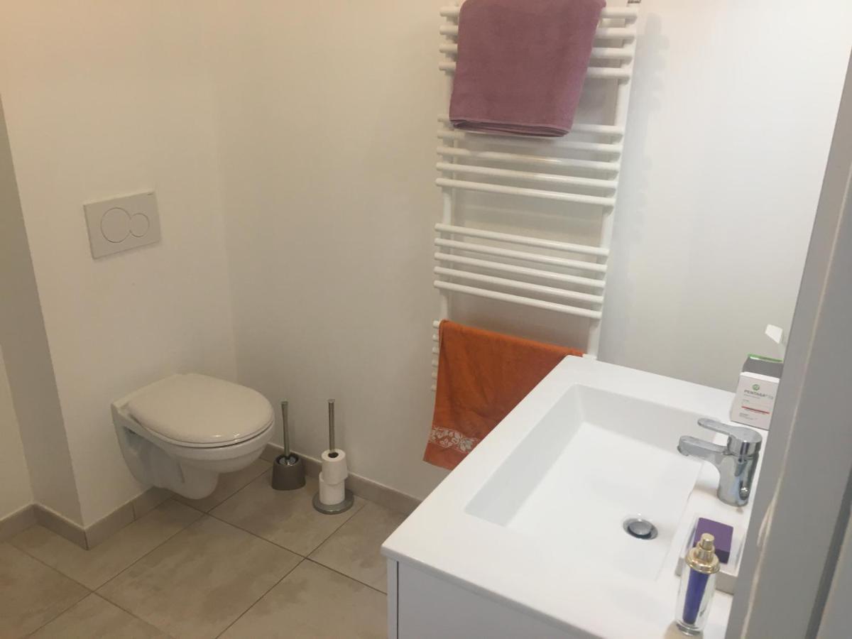 Appartement Calme En Plein Centre Ville グランビル エクステリア 写真